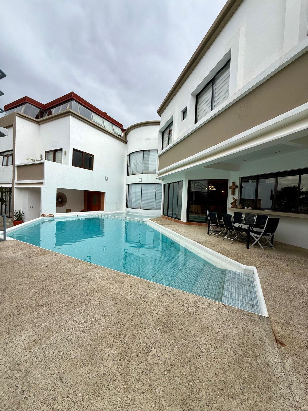 RESIDENCE IN PUENTE DE PIEDRA