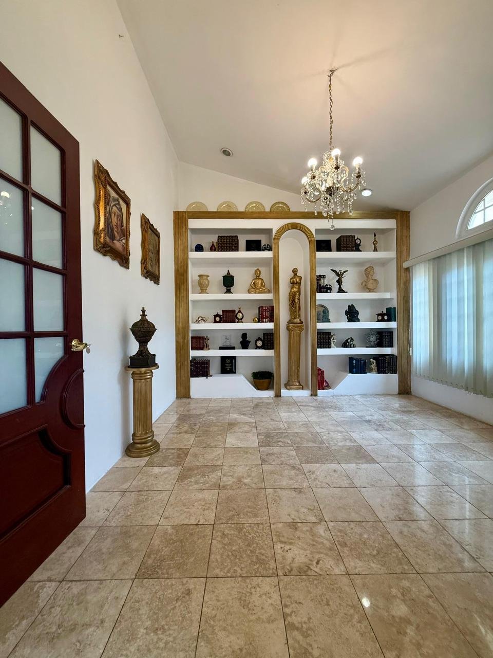 UNFURNISHED HOUSE FOR RENT IN A PRIVATE GATED COMMUNITY