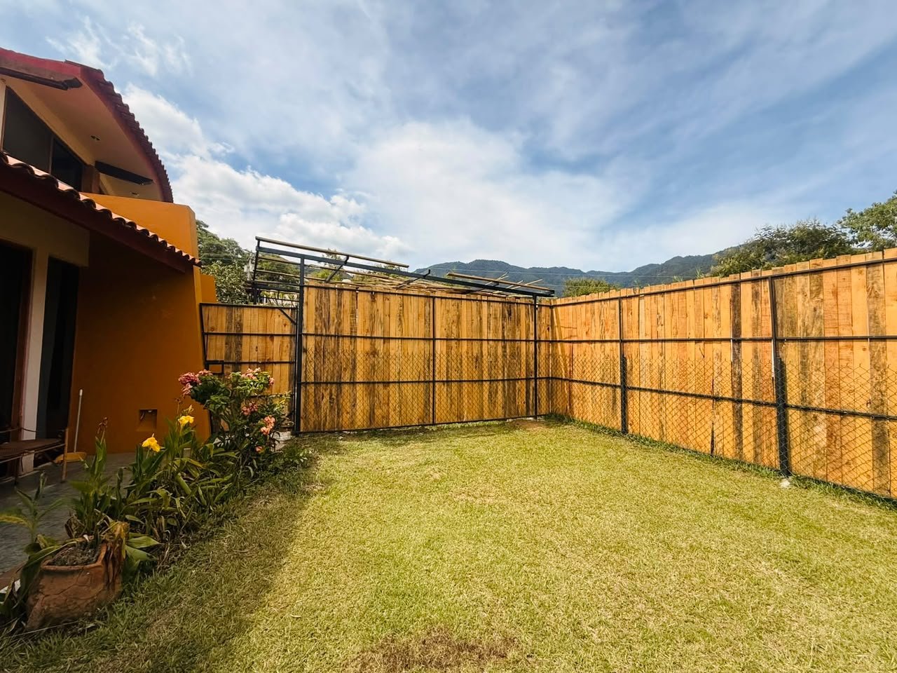 FURNISHED HOME FOR RENT IN HUAYÁPAM