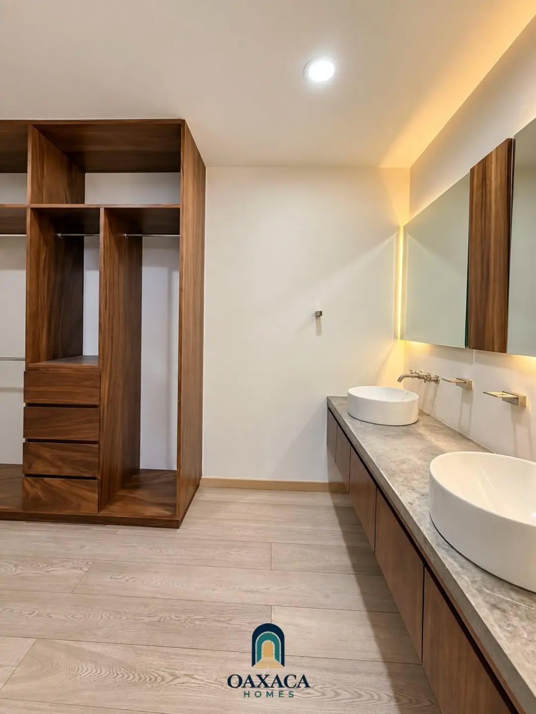 CASA EN VENTA EN RESIDENCIAL LA ENCANTADA