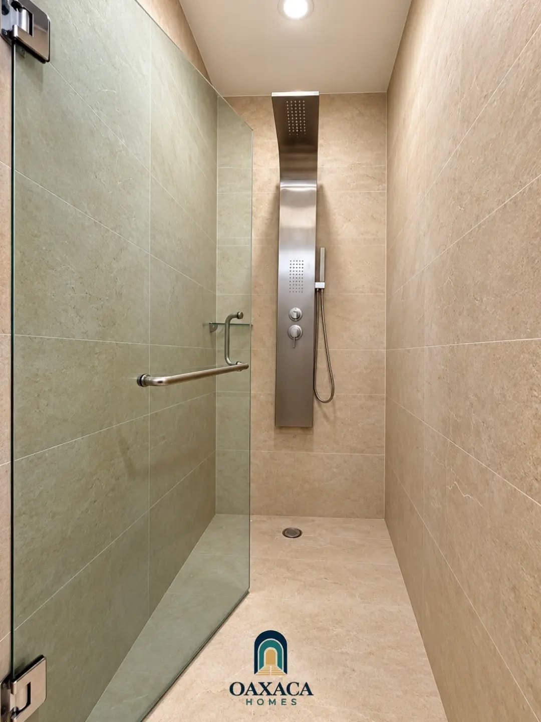 CASA EN VENTA EN RESIDENCIAL LA ENCANTADA